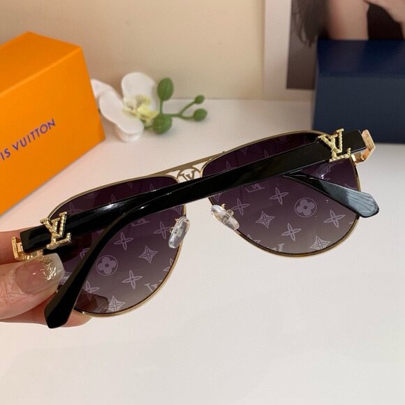 Louis Vuitton Aviator Sunglasses - Picture 4 of 8